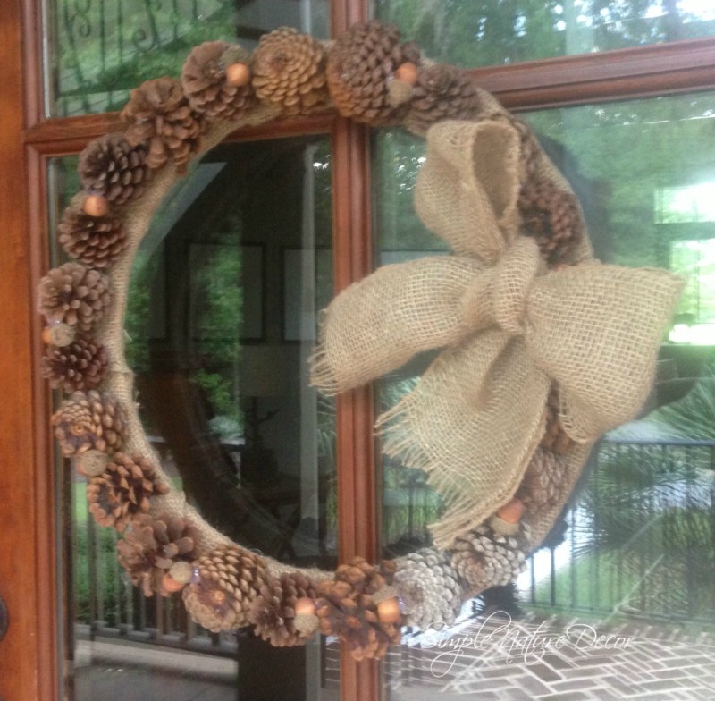 easy to make pinecone wreath
