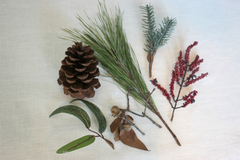 mini floral tablesetting