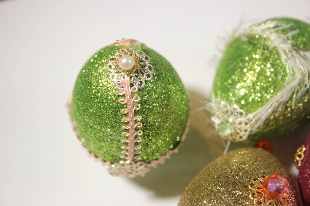 pearls on Easter eggs:How To Make Jeweled Easter Eggs