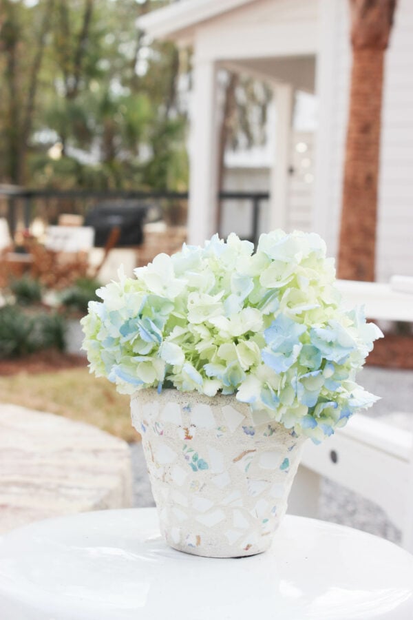 How To Make a Mosaic Flower Pot From Old Tea Cups