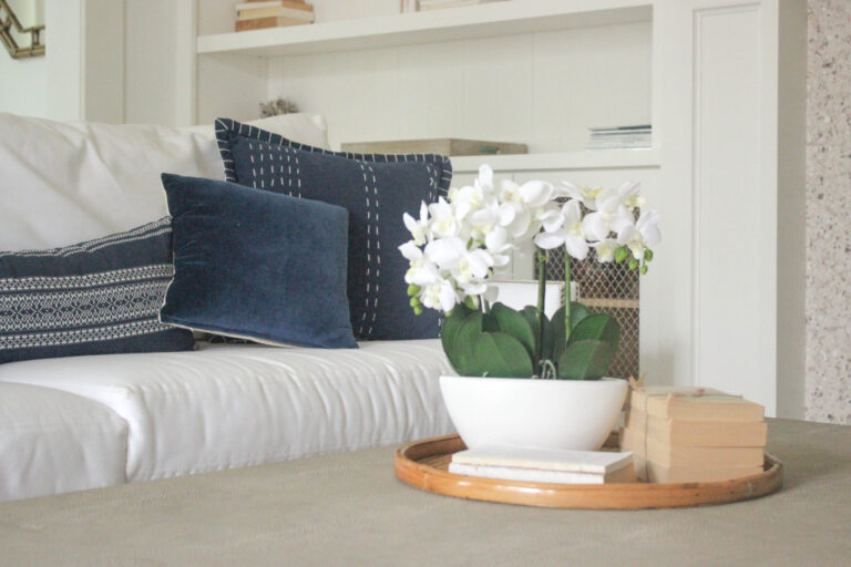 Simple Ways To Decorate With Faux Flower Centerpieces