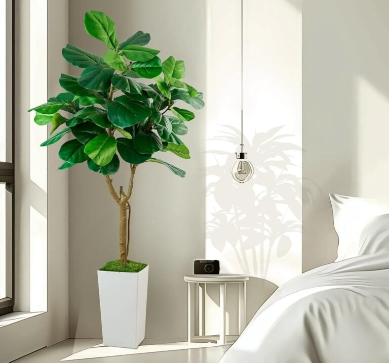 10 Soft Green Bedroom Accents
