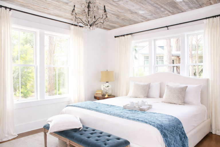 Elegant Coastal LiVing Light & Natural DEcor