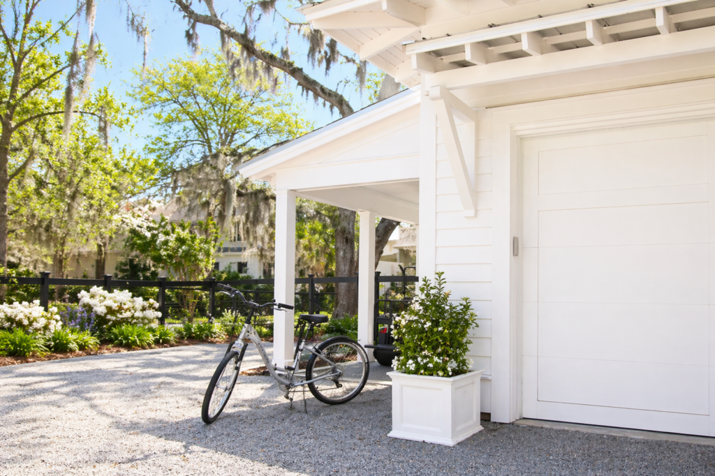 planters.Refresh Your Patio for SprinG